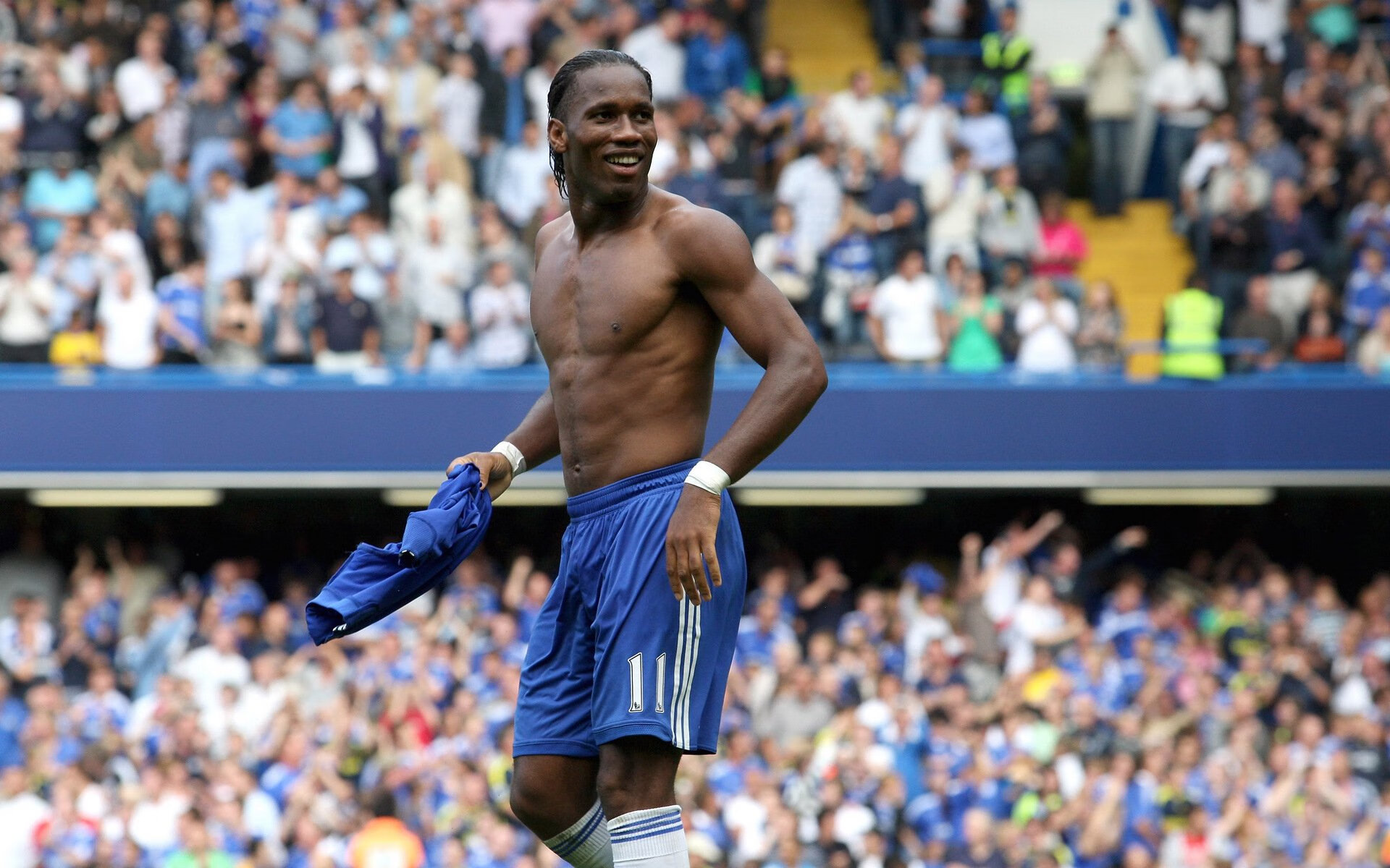 队员风采！球队核心球员展示专业训练状态，球员核心力量