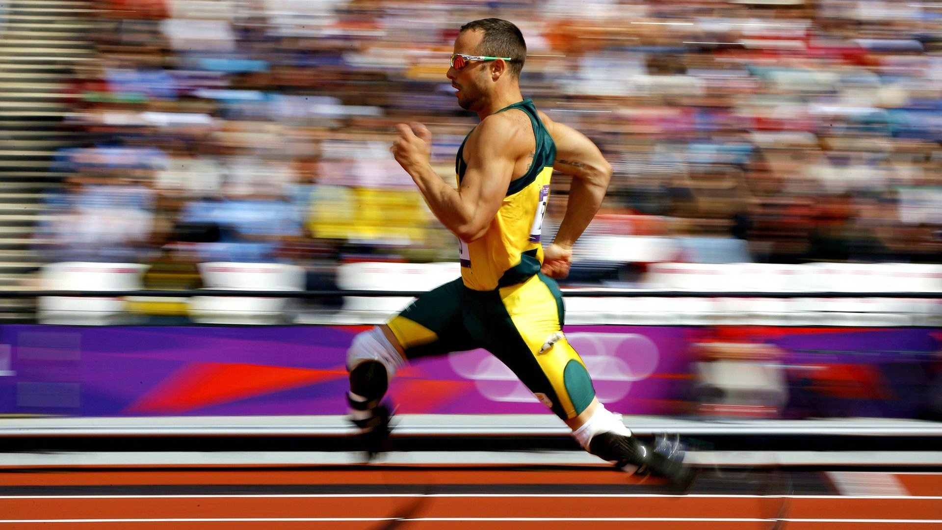 高质量比赛中精彩瞬间不断，球员们奋力拼搏，比赛十分精彩